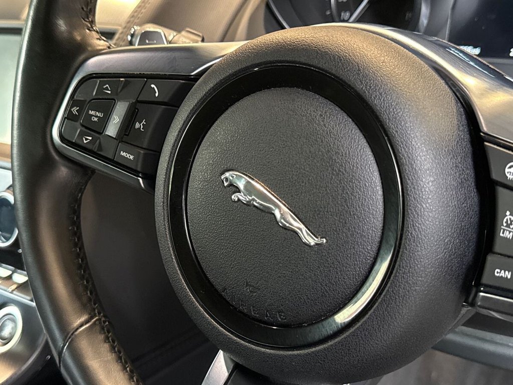 Used Jaguar F-Type 2018 for sale - 77991227: Photo 36