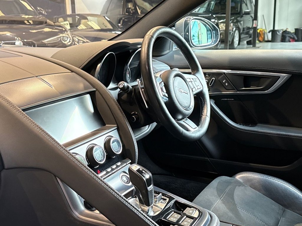 Used Jaguar F-Type 2018 for sale - 77991227: Photo 45