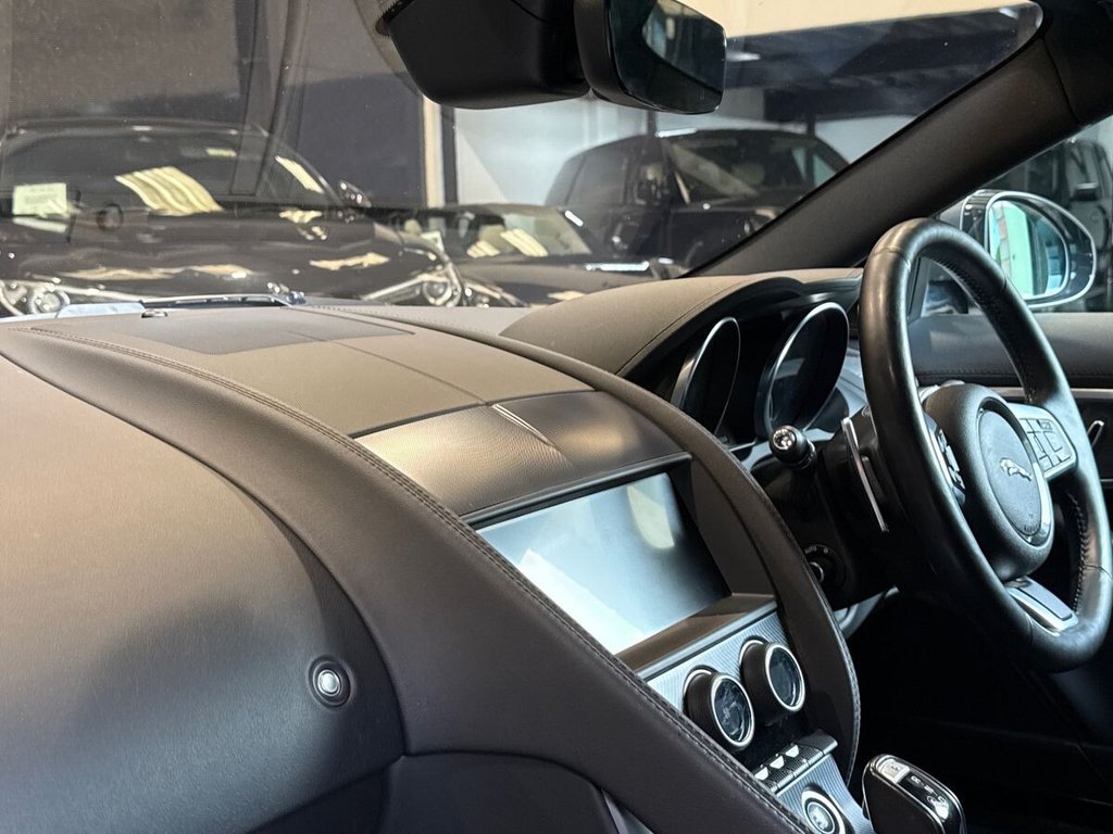 Used Jaguar F-Type 2018 for sale - 77991227: Photo 46