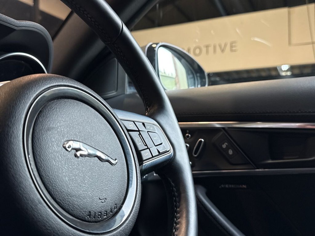 Used Jaguar F-Type 2018 for sale - 77991227: Photo 49