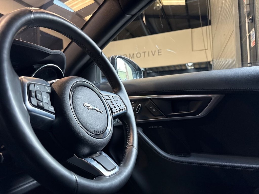 Used Jaguar F-Type 2018 for sale - 77991227: Photo 50