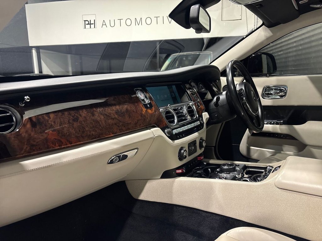 Used Rolls-Royce Wraith 2015 for sale - 76724668: Photo 11