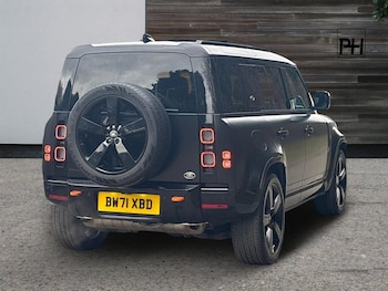 Used Land Rover Defender 2021 for sale - 77384116: Photo