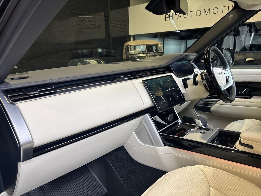 Used Land Rover Range Rover 2025 for sale - 77693300: Photo 12