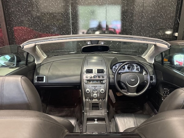 Used Aston Martin Vantage 2011 for sale - 75630434: Photo 11
