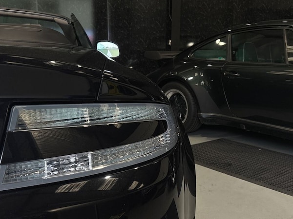 Used Aston Martin Vantage 2011 for sale - 75630434: Photo 21