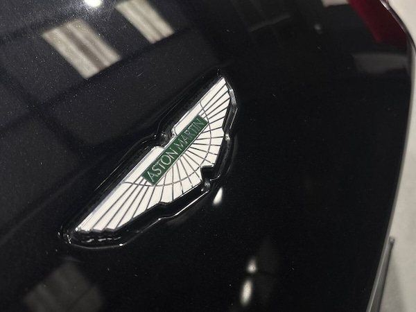 Used Aston Martin Vantage 2011 for sale - 75630434: Photo 23