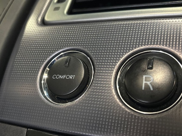 Used Aston Martin Vantage 2011 for sale - 75630434: Photo 36