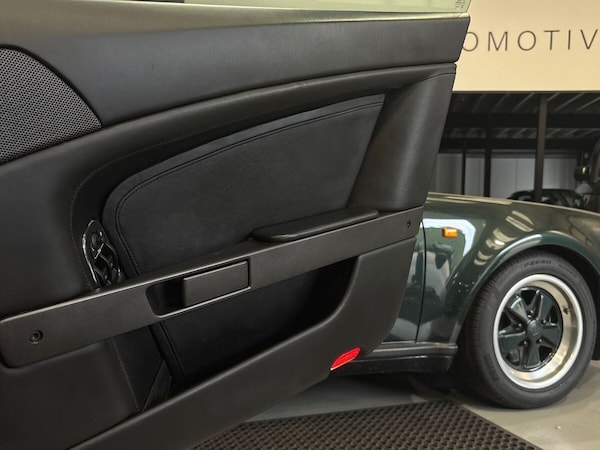 Used Aston Martin Vantage 2011 for sale - 75630434: Photo 41