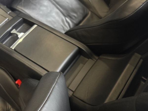 Used Aston Martin Vantage 2011 for sale - 75630434: Photo 46