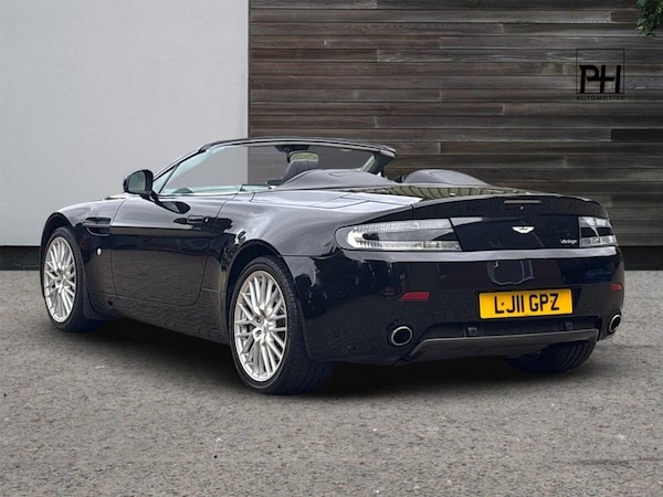 Used Aston Martin Vantage 2011 for sale - 75630434: Photo 6