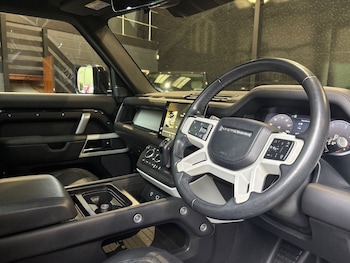 Used Land Rover Defender 2023 for sale - 78293459: Photo