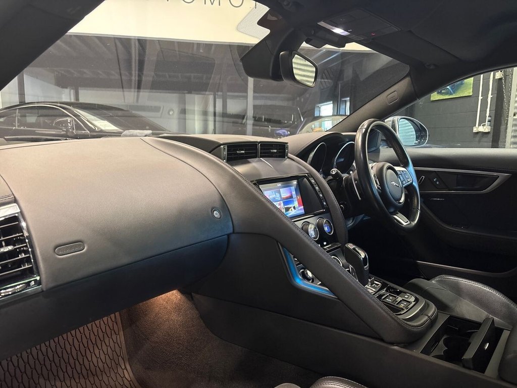 Used Jaguar F-Type 2018 for sale - 77572273: Photo 11