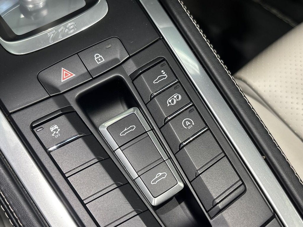 Used Porsche 718 Boxster 2019 for sale - 76105417: Photo 30