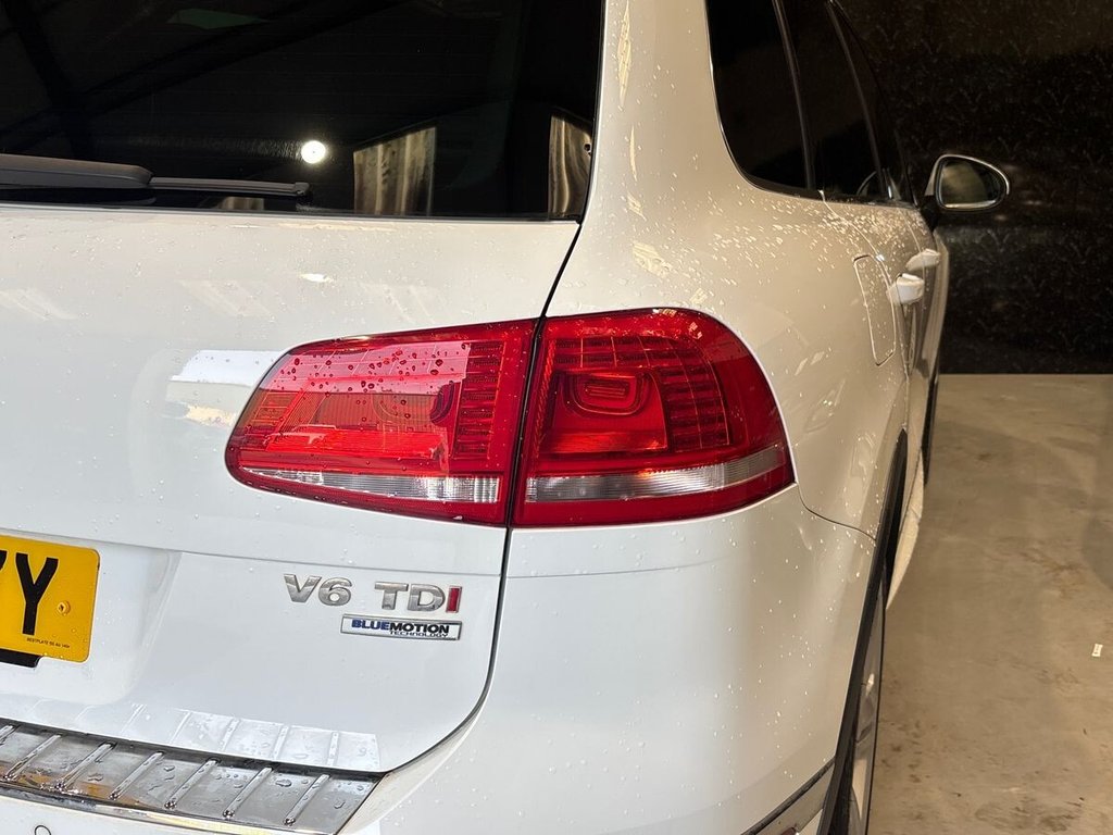 Used Volkswagen Touareg 2016 for sale - 77571525: Photo 32