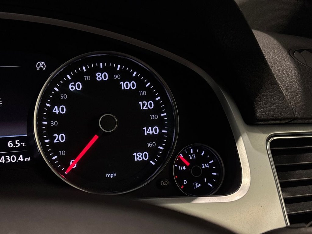 Used Volkswagen Touareg 2016 for sale - 77571525: Photo 50