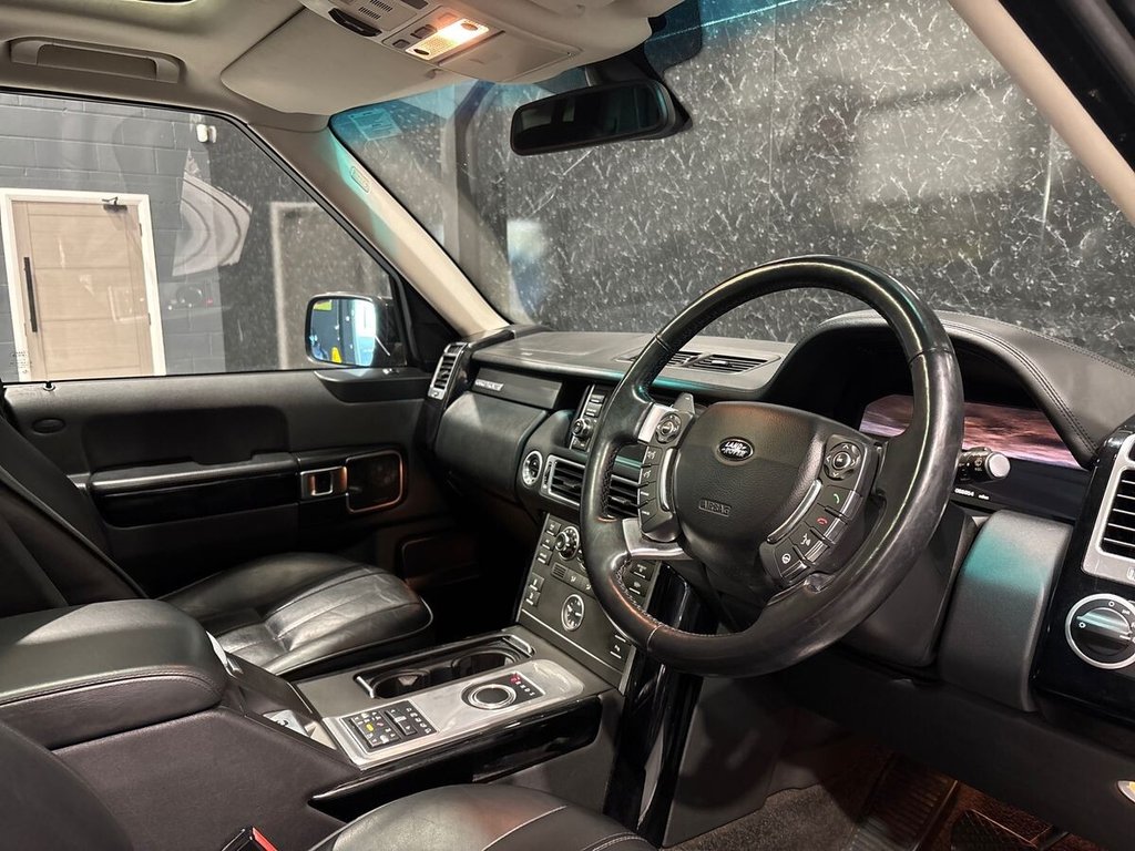 Used Land Rover Range Rover 2011 for sale - 76604389: Photo 2