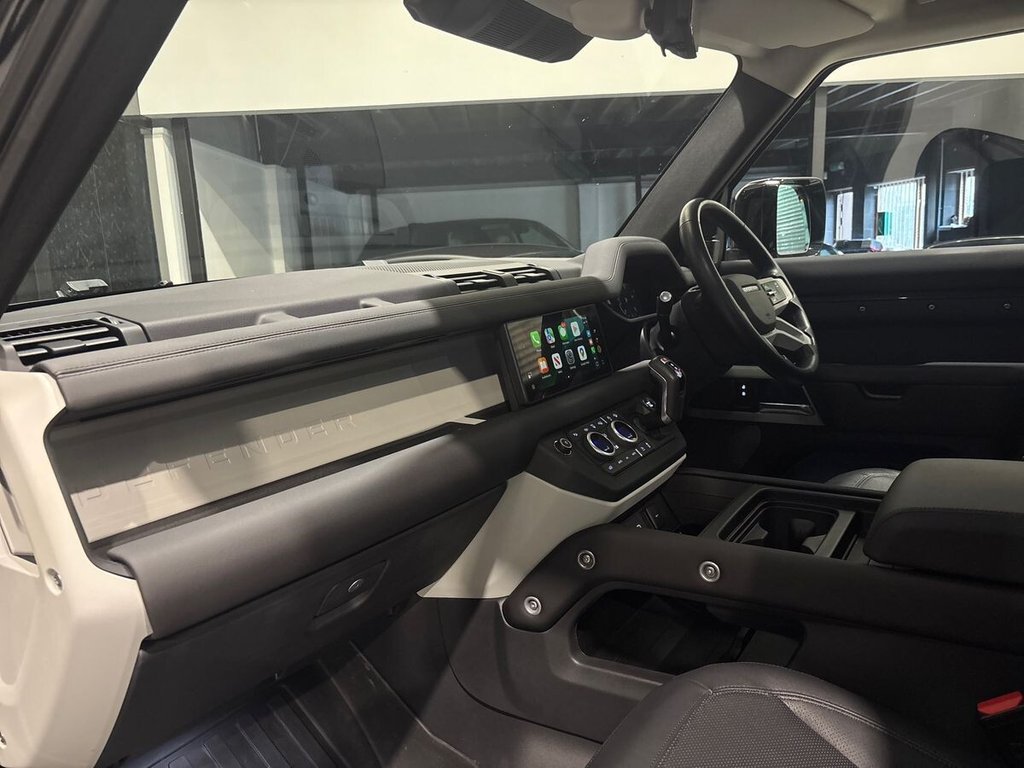 Used Land Rover Defender 2023 for sale - 76312937: Photo 10