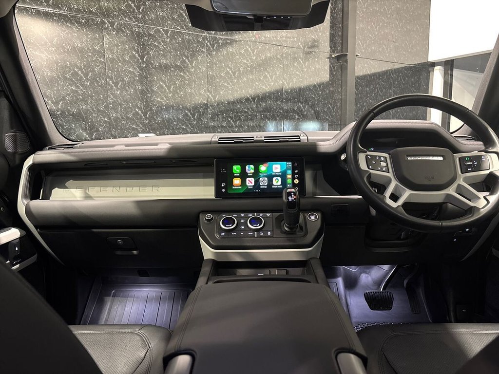 Used Land Rover Defender 2023 for sale - 76312937: Photo 11