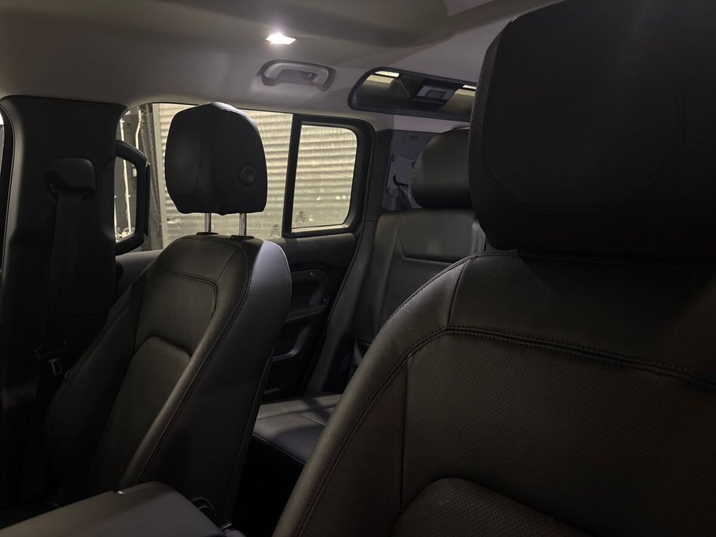 Used Land Rover Defender 2023 for sale - 76312937: Photo 16