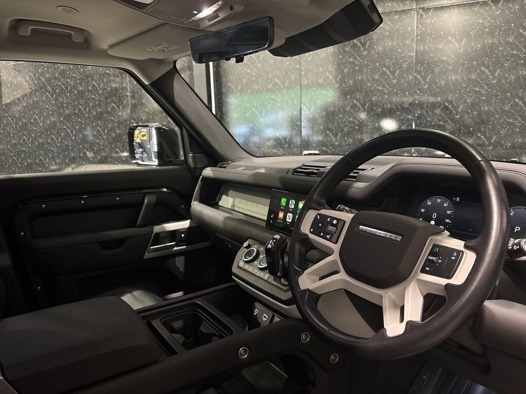 Used Land Rover Defender 2023 for sale - 76312937: Photo 2