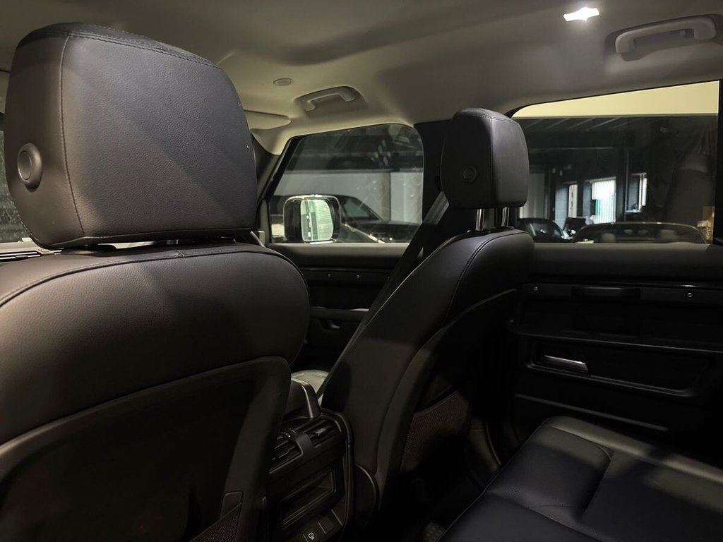 Used Land Rover Defender 2023 for sale - 76312937: Photo 22