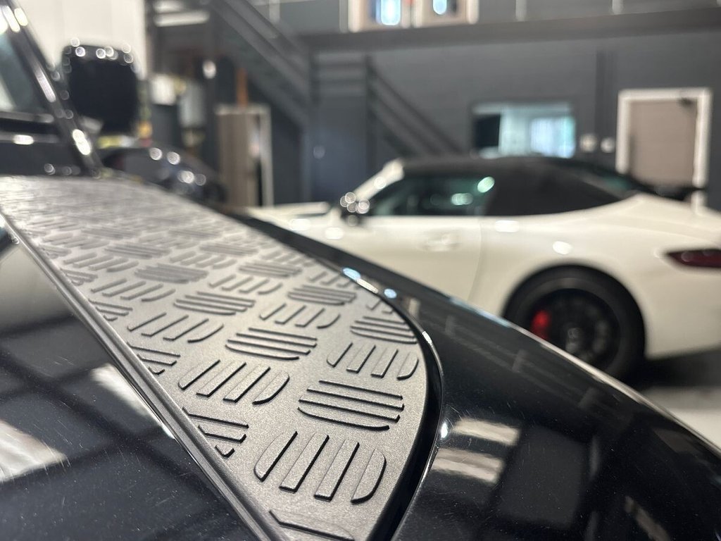 Used Land Rover Defender 2023 for sale - 76312937: Photo 42