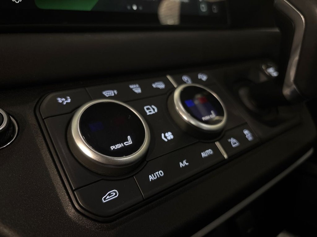 Used Land Rover Defender 2023 for sale - 76312937: Photo 49