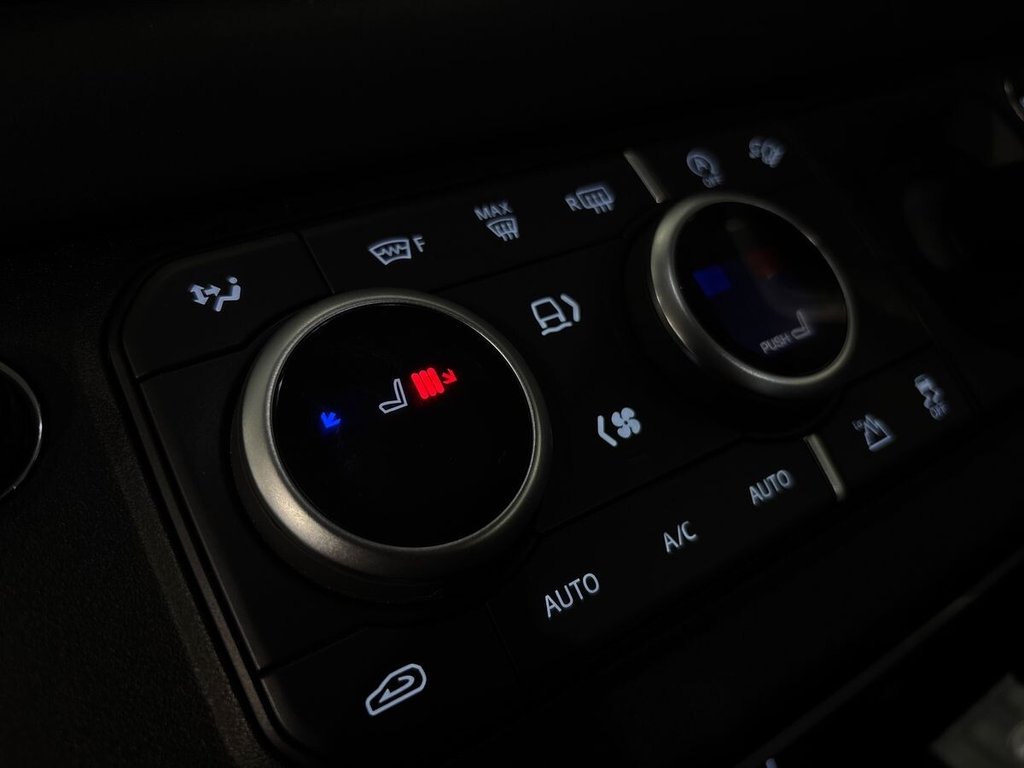 Used Land Rover Defender 2023 for sale - 76312937: Photo 50