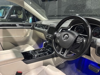 Used Volkswagen Touareg 2018 for sale - 77666860: Photo