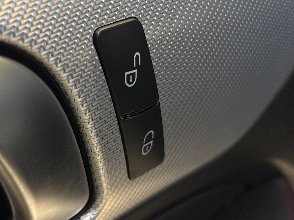 Used Mercedes-Benz SLC 2016 for sale - 76724715: Photo 24