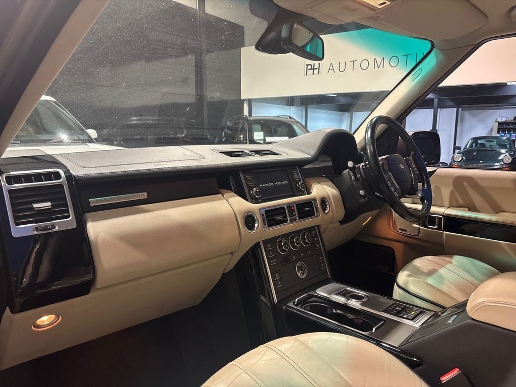 Used Land Rover Range Rover 2011 for sale - 77470551: Photo 11