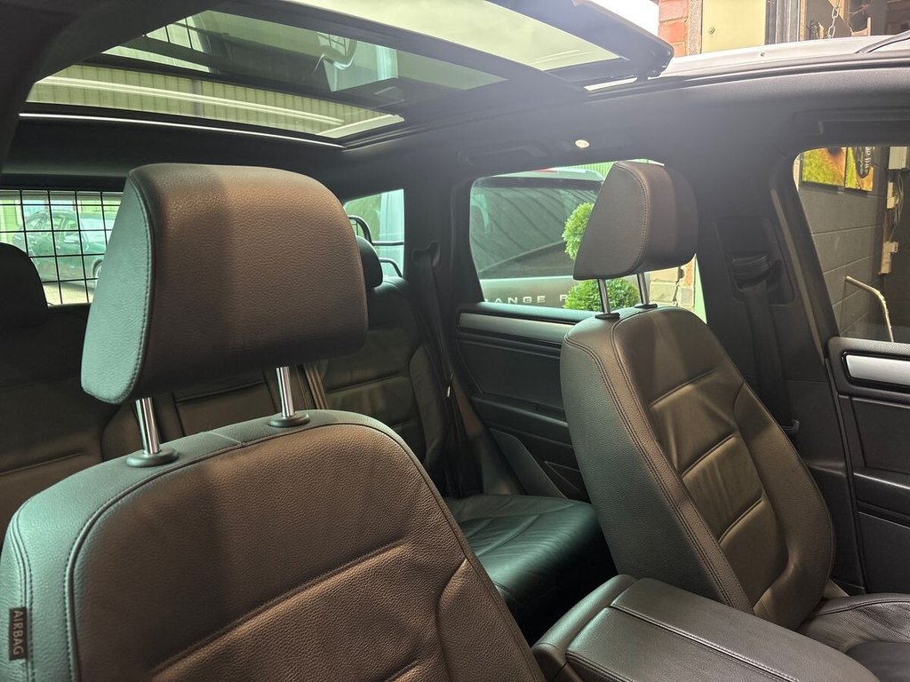 Used Volkswagen Touareg 2016 for sale - 77990895: Photo 18