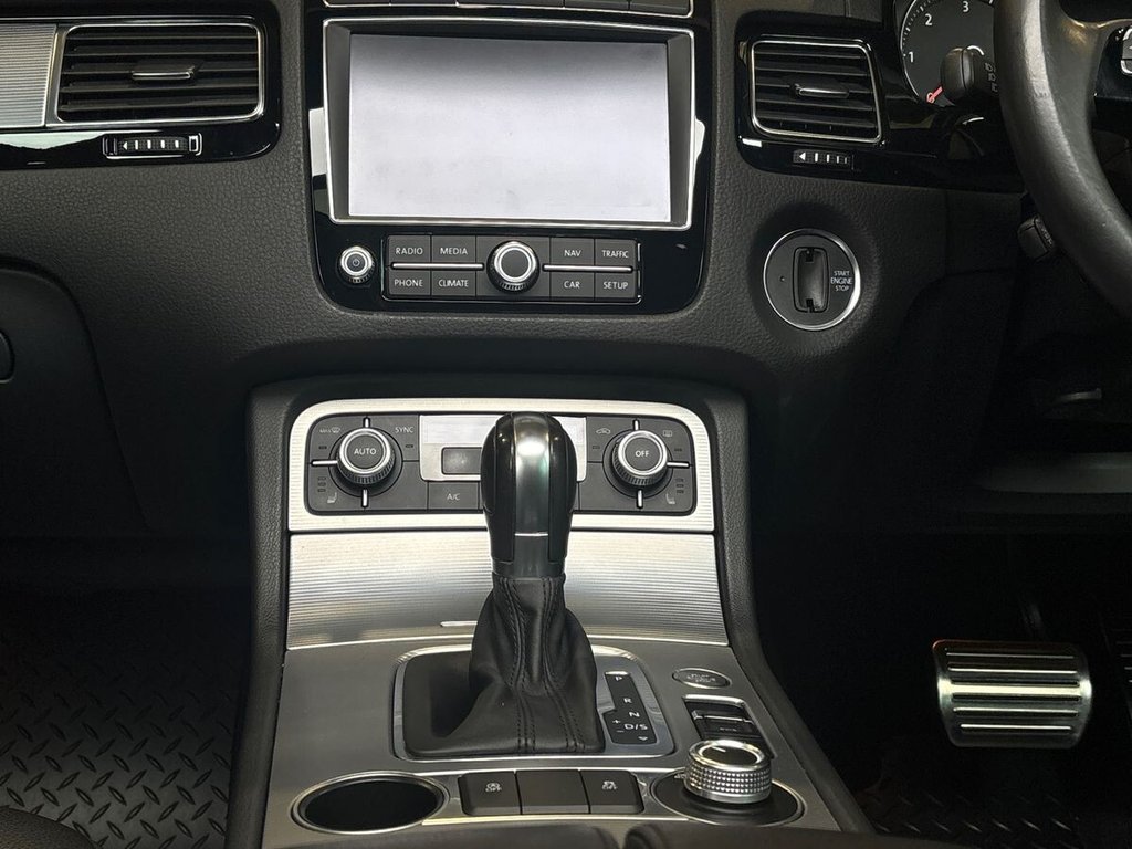 Used Volkswagen Touareg 2016 for sale - 77990895: Photo 21