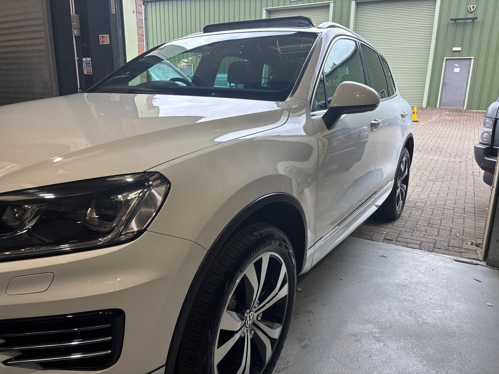 Used Volkswagen Touareg 2016 for sale - 77990895: Photo 29