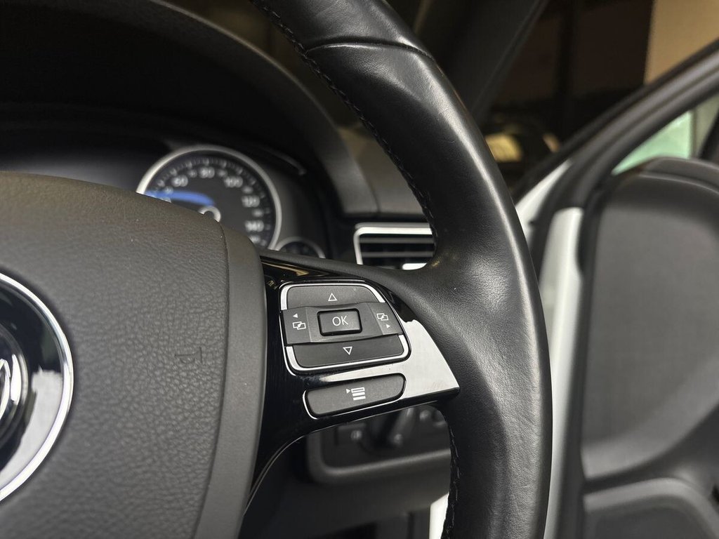 Used Volkswagen Touareg 2016 for sale - 77990895: Photo 40