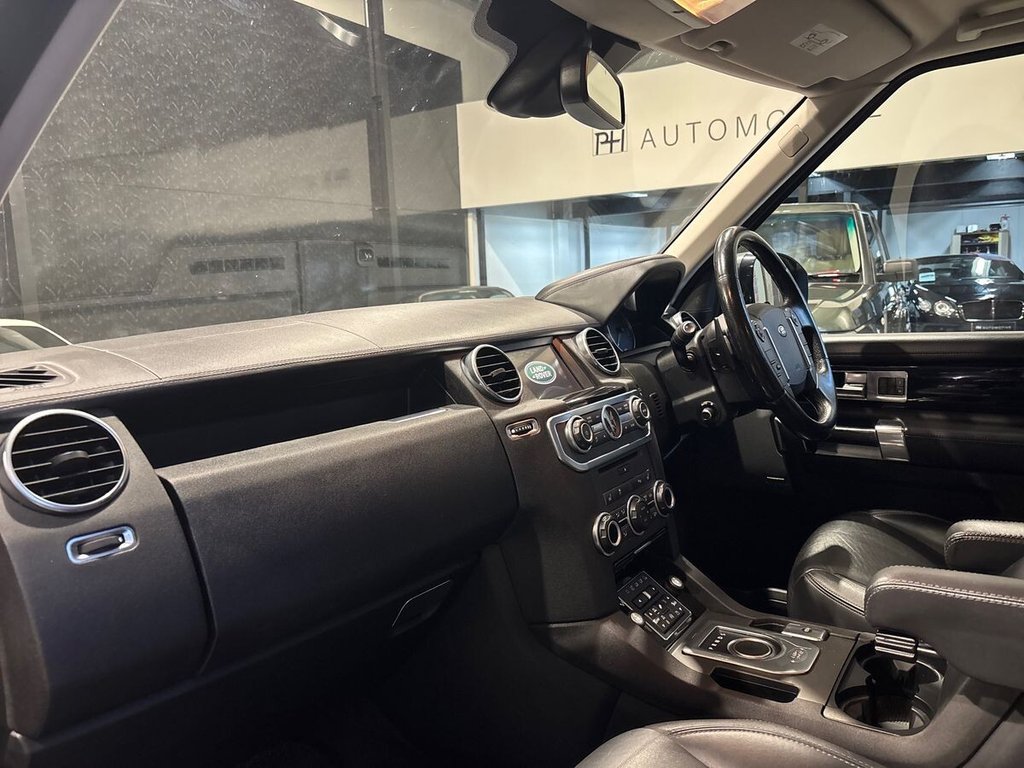 Used Land Rover Discovery 2015 for sale - 76647689: Photo 11