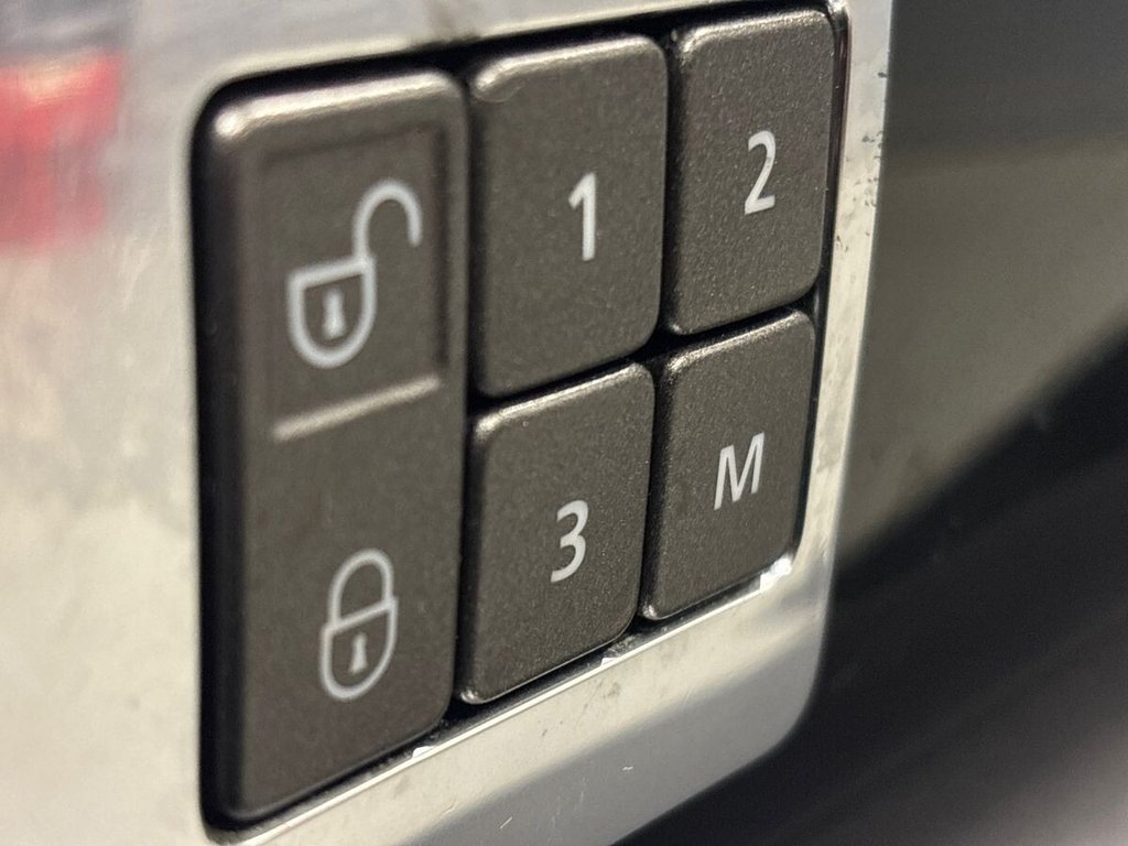 Used Land Rover Discovery 2015 for sale - 76647689: Photo 35