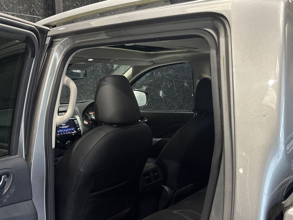 Used Nissan Navara 2020 for sale - 77571714: Photo 25