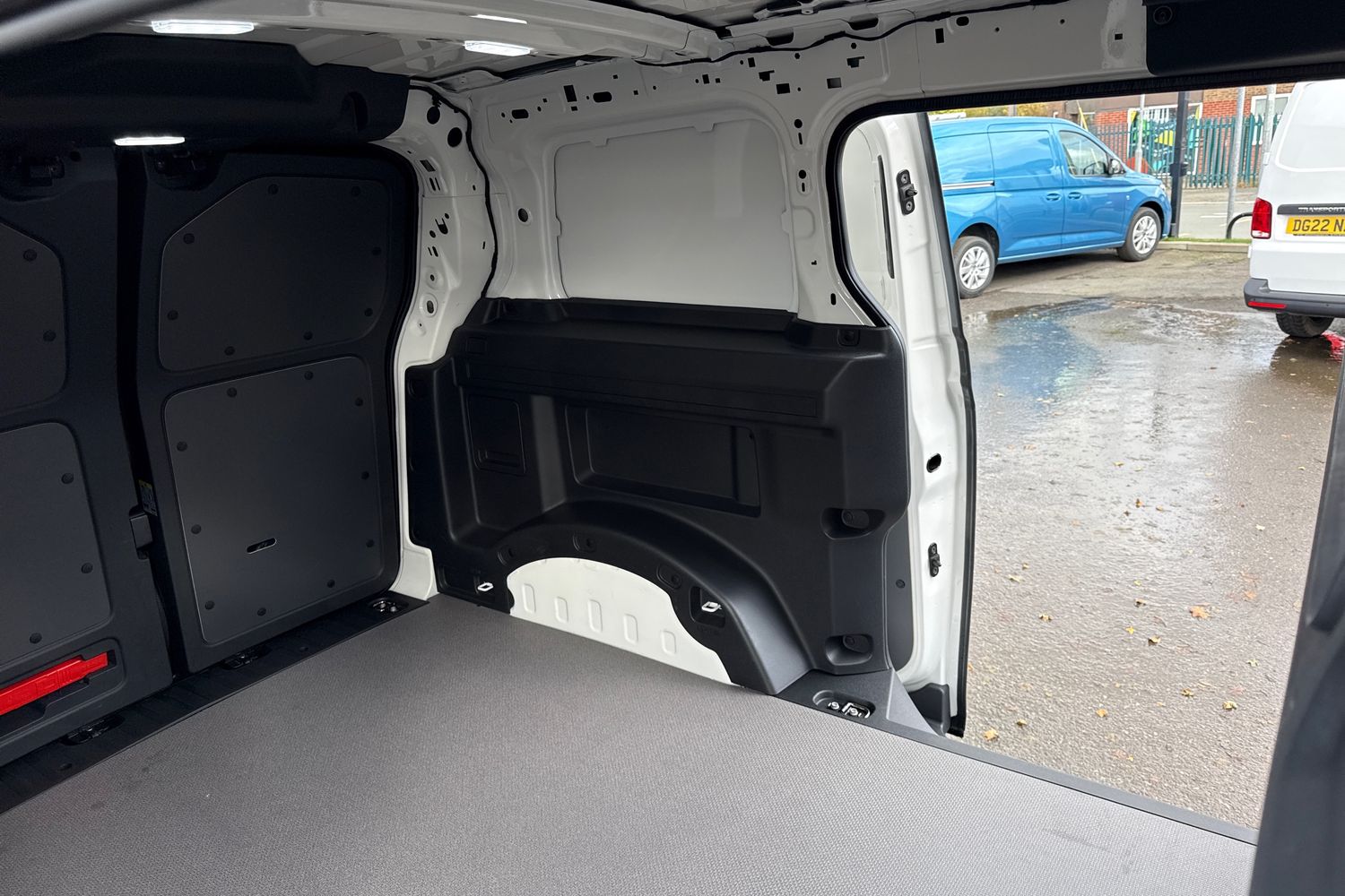 Used Volkswagen ID. Buzz Cargo 2025 for sale - 76351994: Photo 28