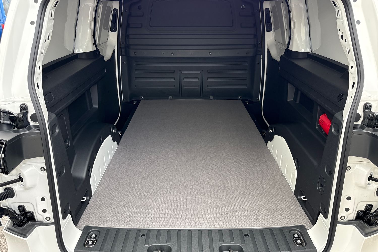 Used Volkswagen ID. Buzz Cargo 2025 for sale - 76351994: Photo 7