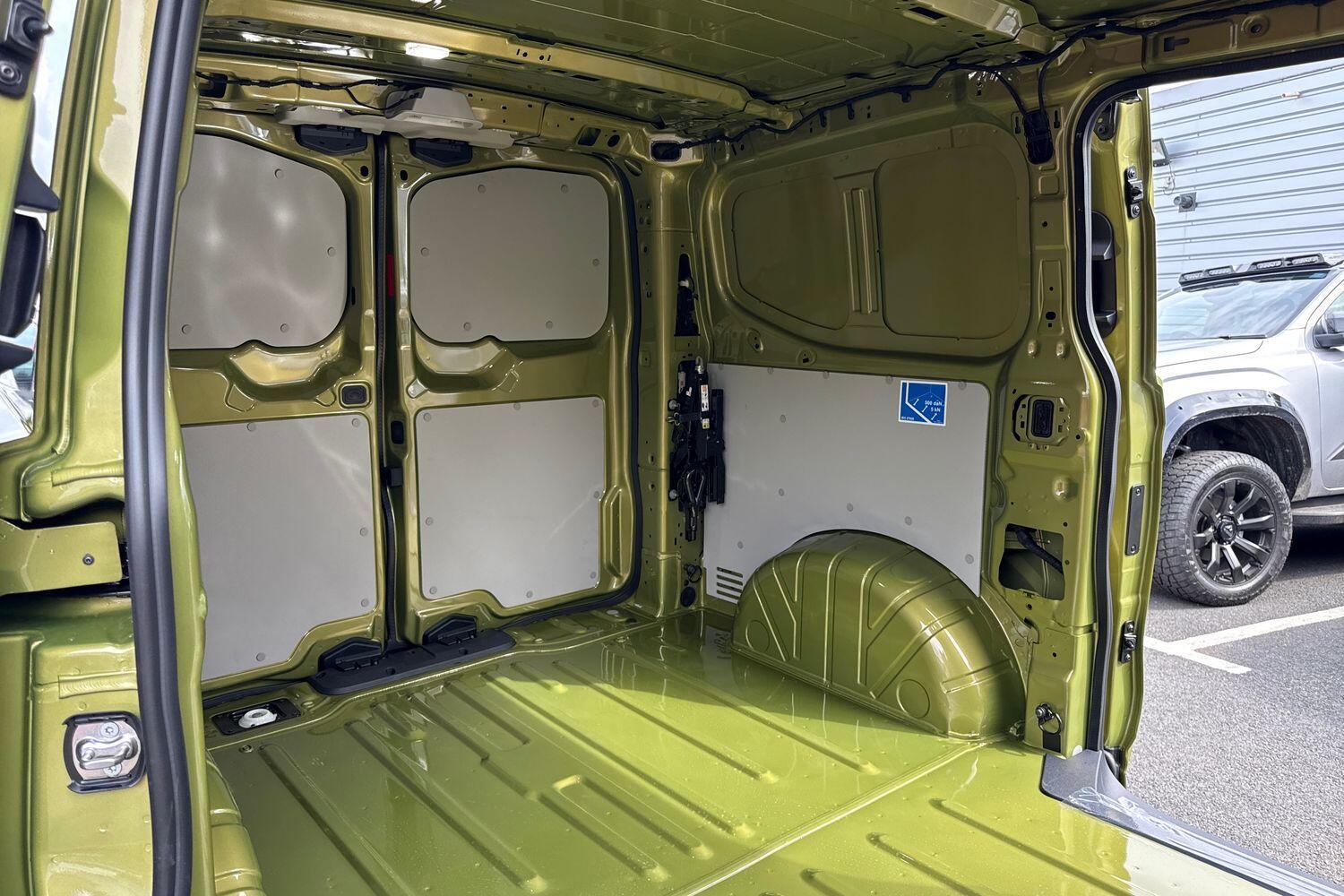 Used Volkswagen Transporter 2025 for sale - 77014052: Photo 31