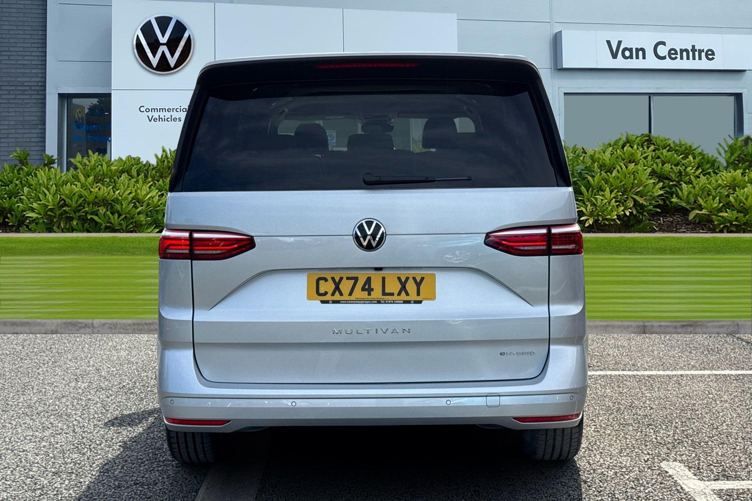 Used Volkswagen Multivan 2024 for sale - 77147503: Photo 4