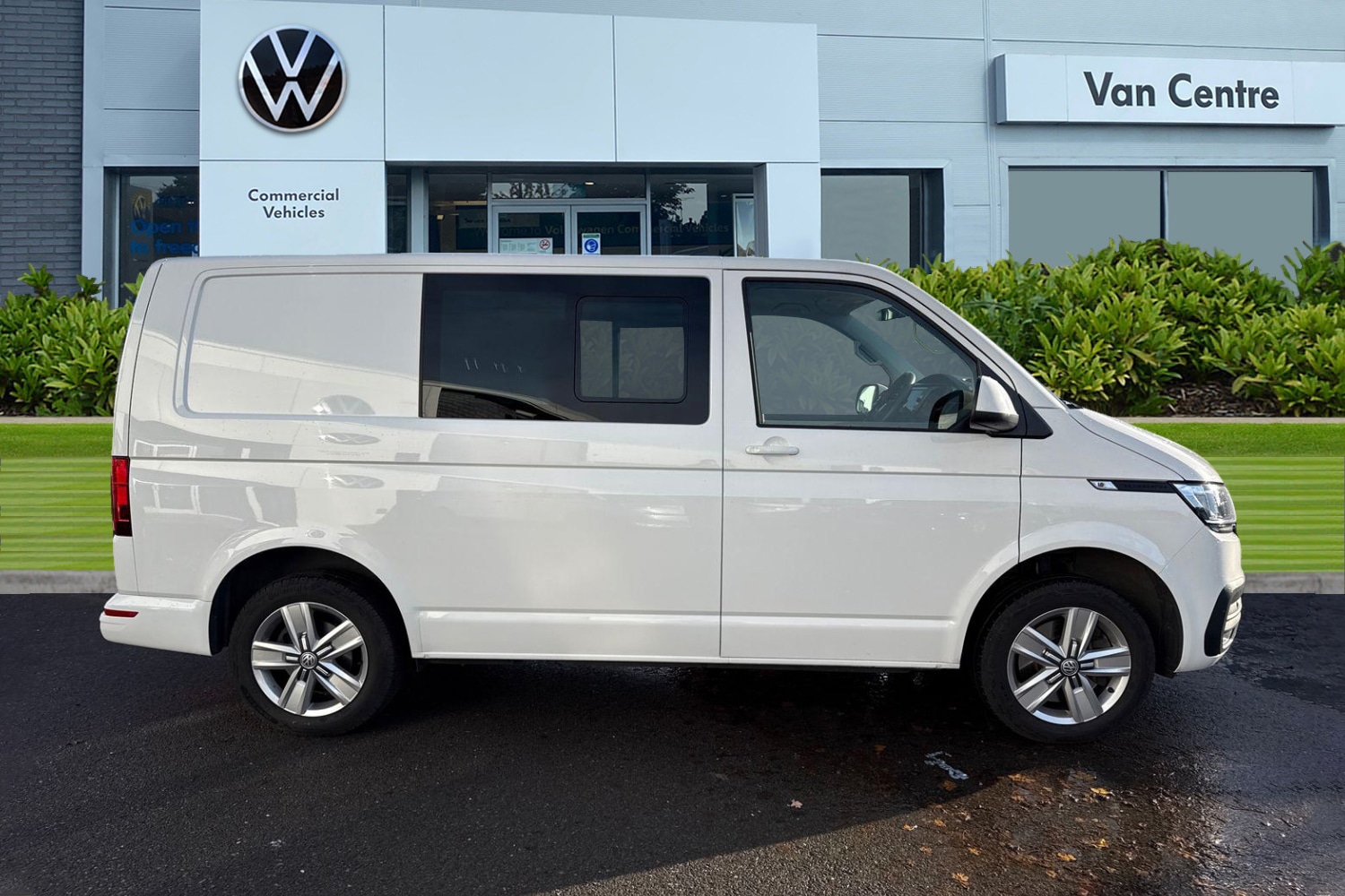 Used Volkswagen Transporter 2024 for sale - 76718547: Photo 3