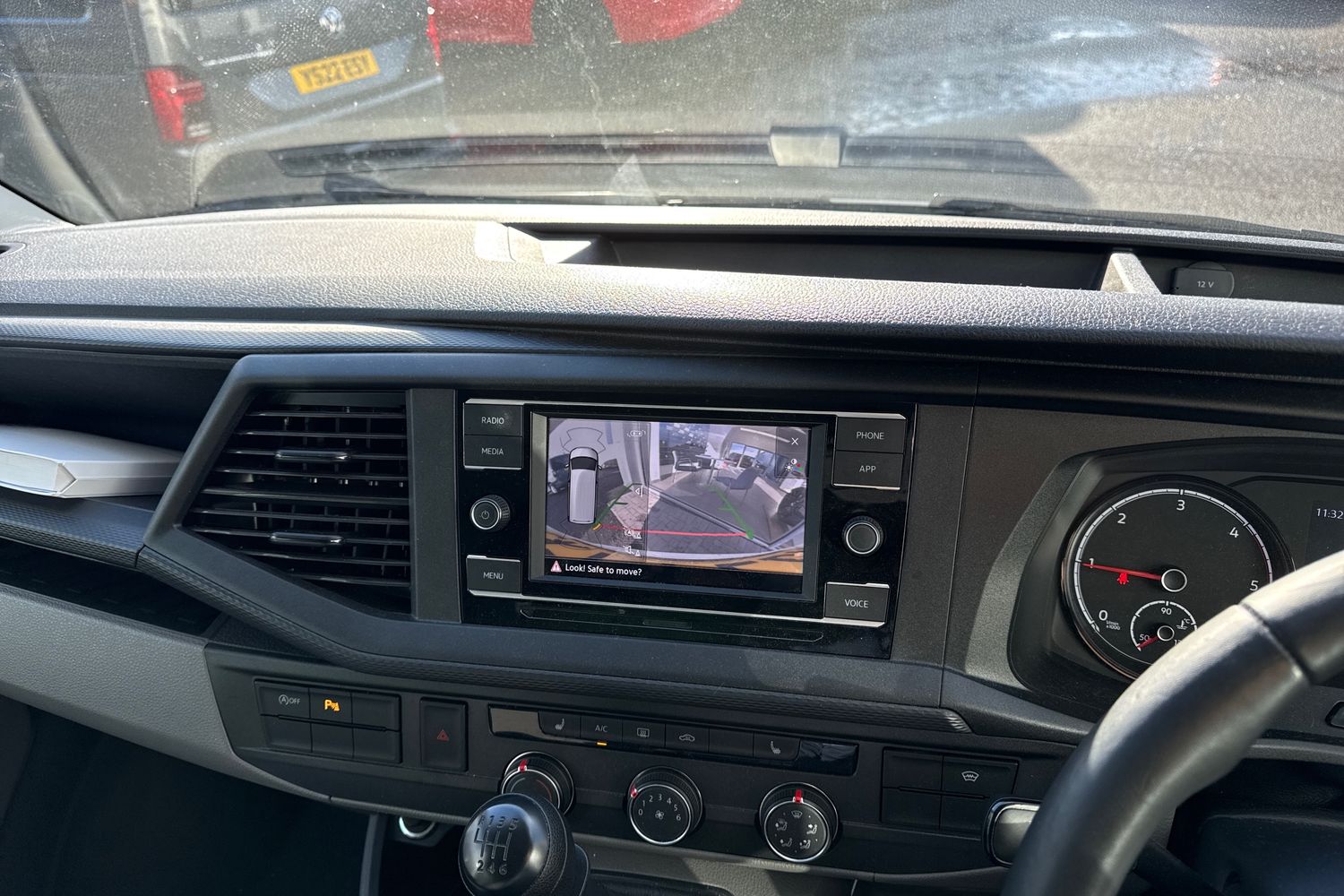 Used Volkswagen Transporter 2024 for sale - 76718547: Photo 38