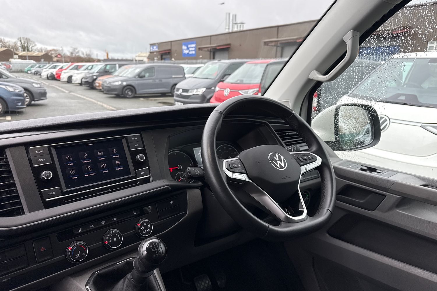 Used Volkswagen Transporter 2024 for sale - 76896207: Photo 18