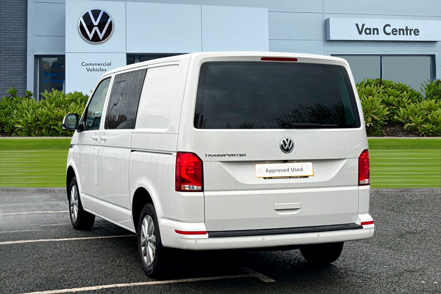 Used Volkswagen Transporter 2024 for sale - 76896207: Photo 2