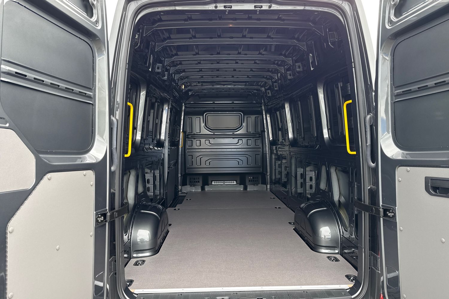 Used Volkswagen Crafter 2025 for sale - 76022870: Photo 6