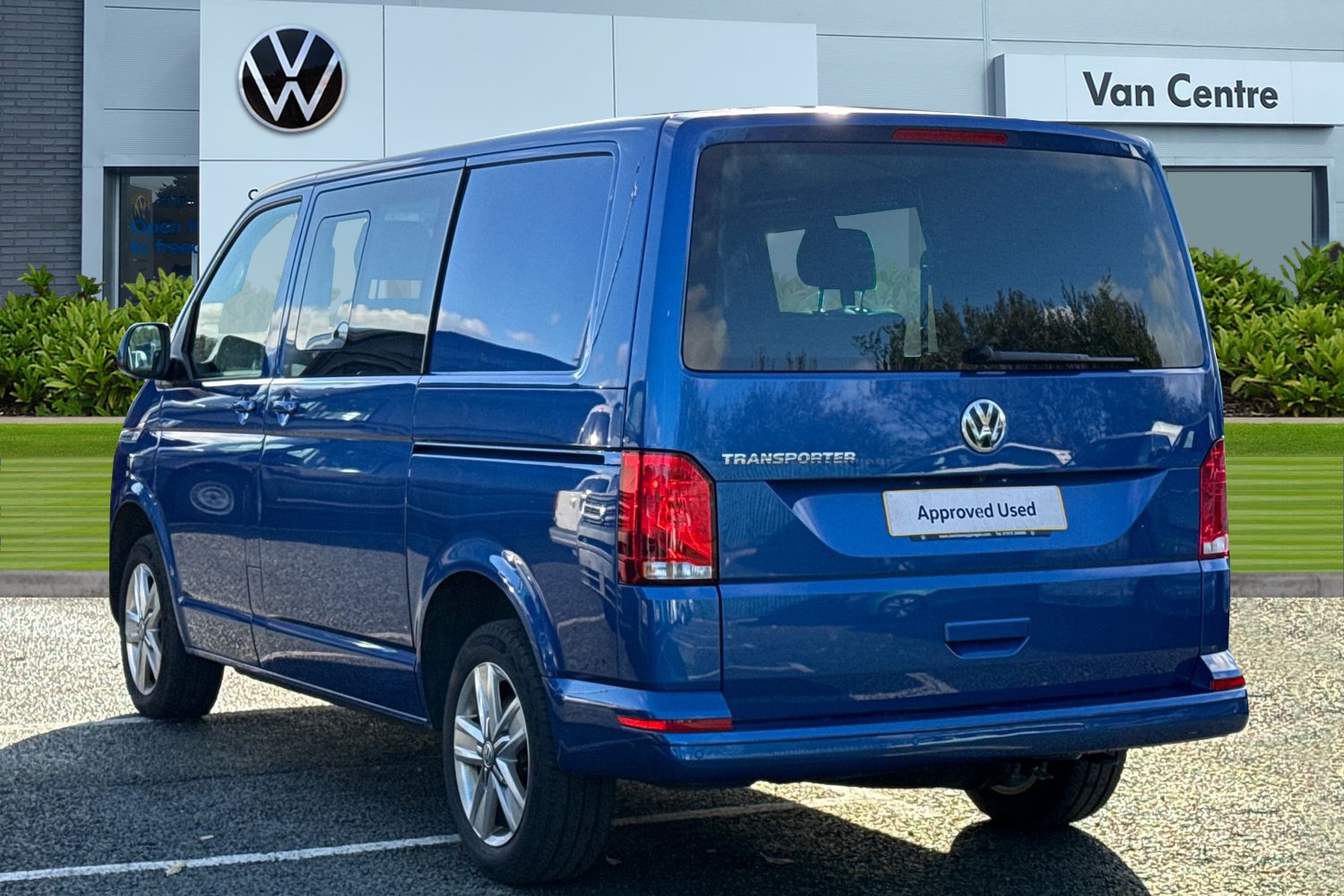 Used Volkswagen Transporter 2024 for sale - 76685739: Photo 2