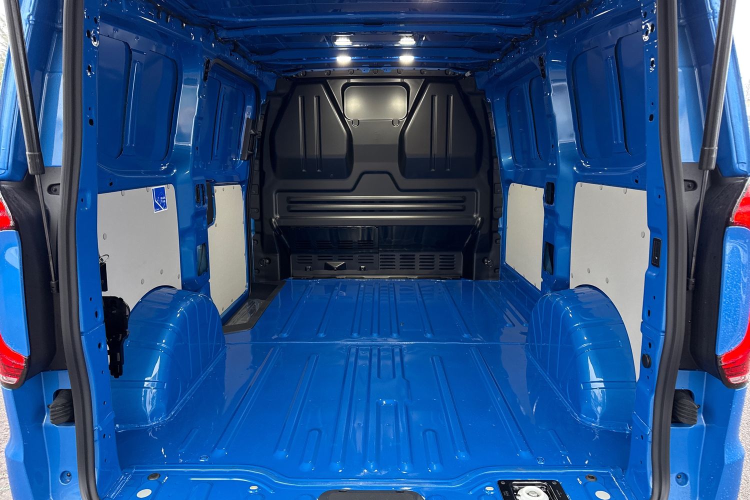 Used Volkswagen Transporter 2025 for sale - 77152499: Photo 6